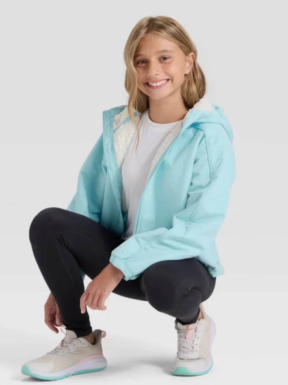 ☀️SALE☀️ All In Motion jacket 🩵 medium - Picture 3 of 8